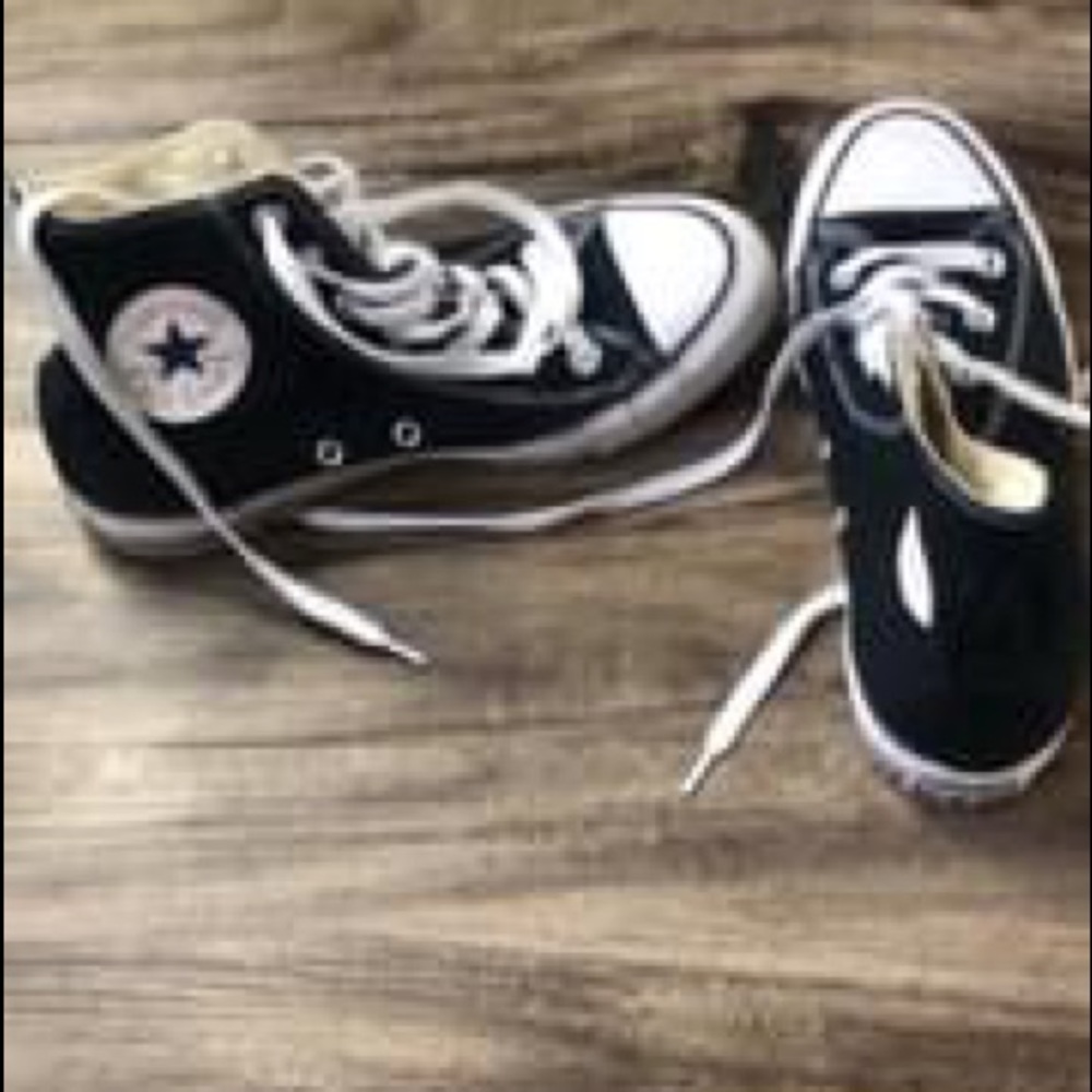 Black converse